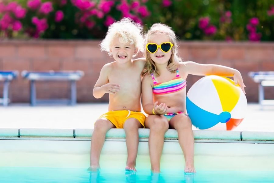 Waarom zonnebrillen voor kinderen belangrijk zijn